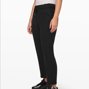 Lululemon ON THE FLY 7/8 PANT *WOVEN 25"